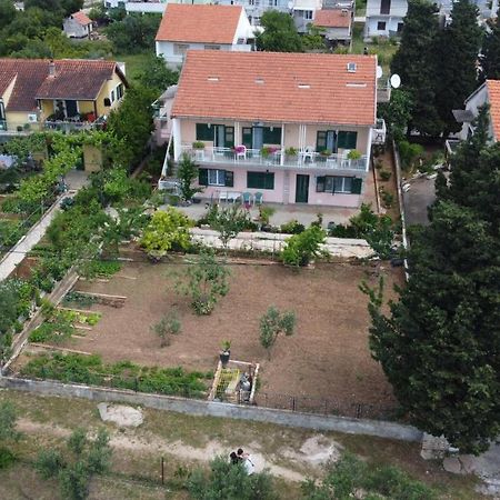 מלון שיבניק Apartman Palme מראה חיצוני תמונה