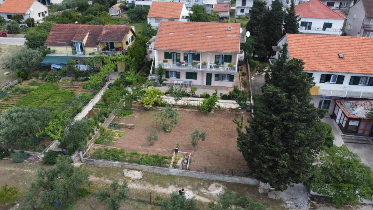 מלון שיבניק Apartman Palme מראה חיצוני תמונה