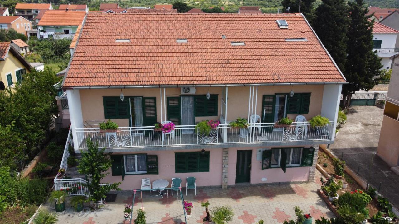 מלון שיבניק Apartman Palme מראה חיצוני תמונה